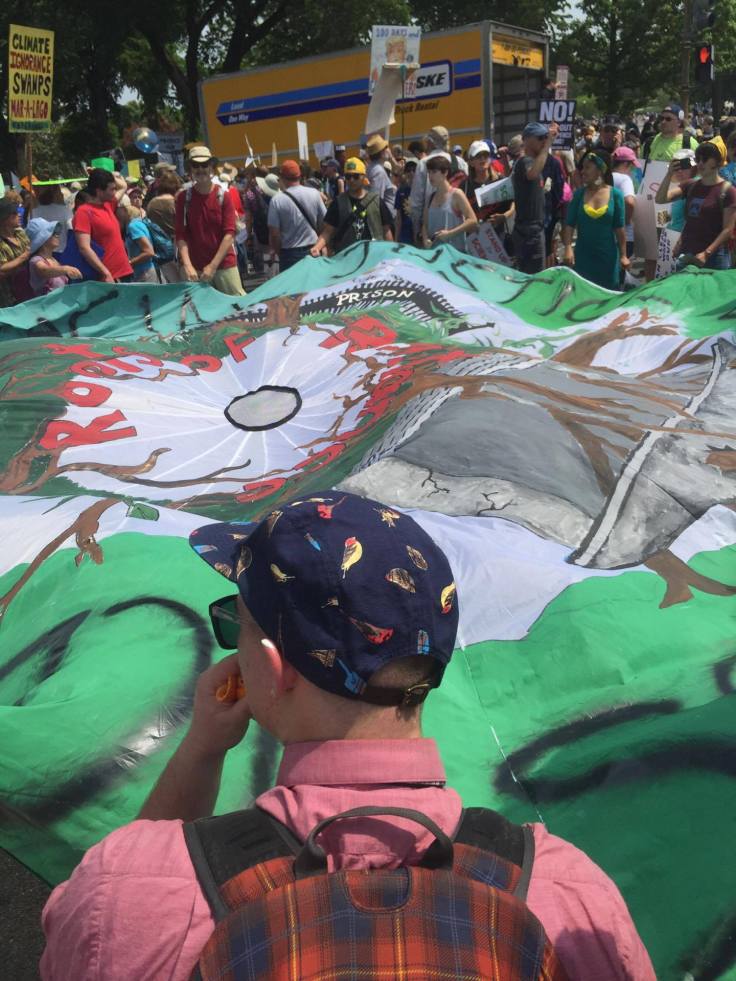 18318212_1075007739266517_1793782116_o