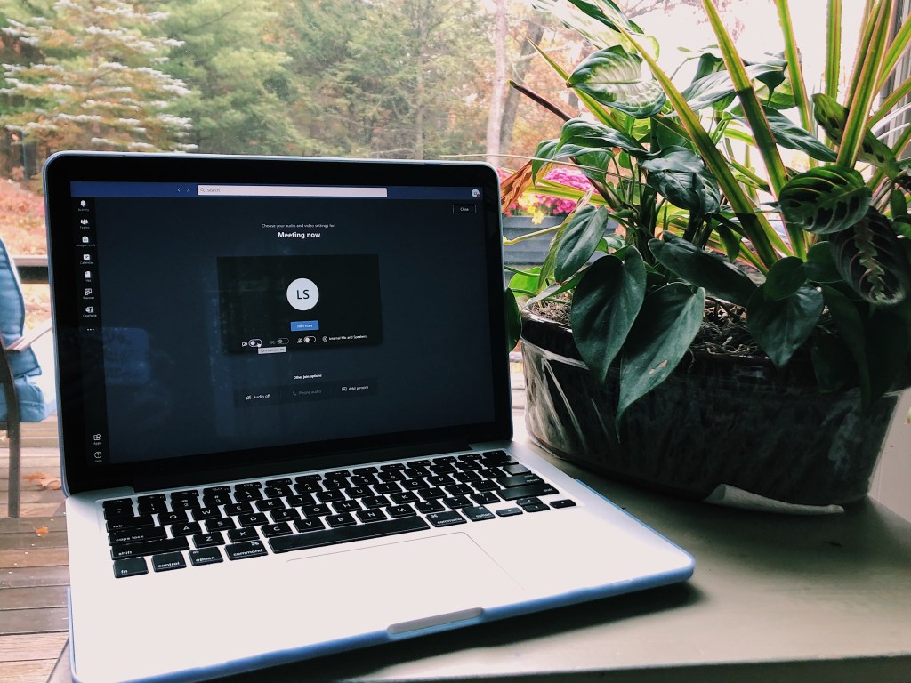 Should Teachers Be Allowed to Require Teams&nbsp;Cameras?