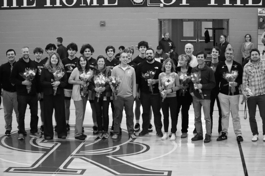 Seniors Honor Faculty at Basketball&nbsp;Games